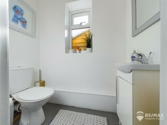 Downstairs WC.jpg