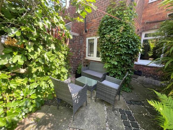 3 bed Terraced to rent Image 11