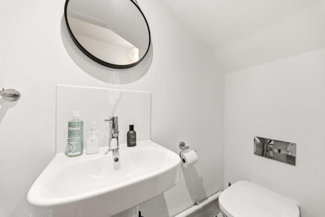 2 bed Terraced for sale Image 8