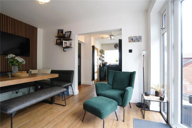 4 bed Semi-Detached for sale Image 8