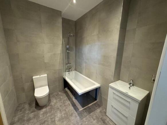 1 bed Apartment to rent Image 8