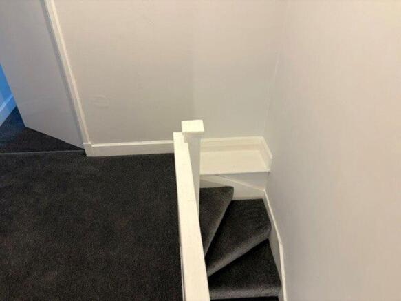 3 bed Terraced to rent Image 6