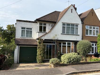 Mayfair Gardens, Woodford Green