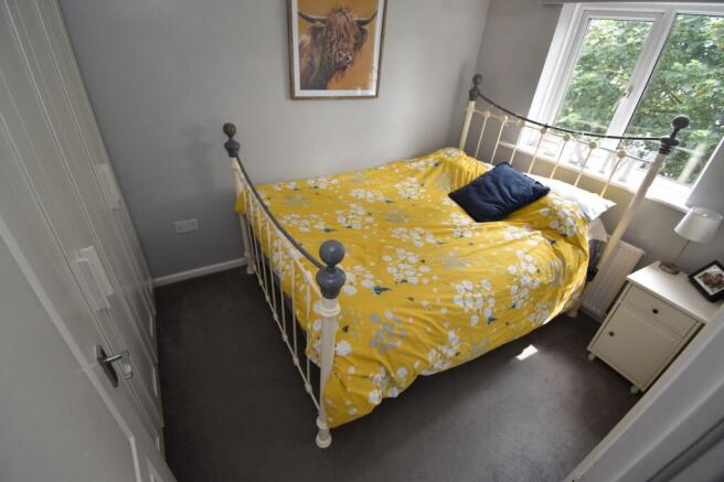 2 bed Apartment to rent Image 6