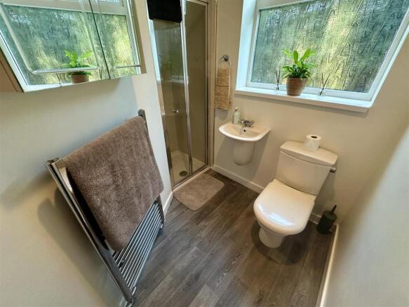 3 bed Detached Bungalow for sale Image 10