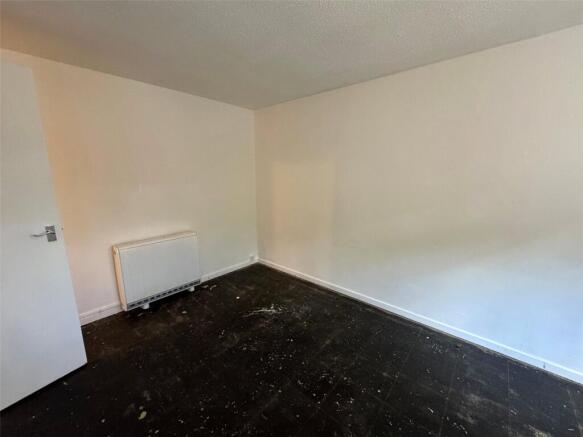 2 bed Flat for sale Image 8
