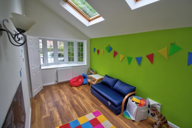 Photo 11