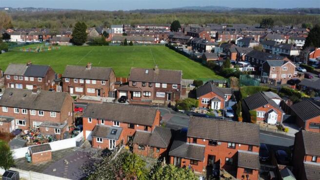 Carrwood Close