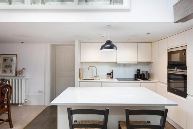 2 bed House for sale Image 4