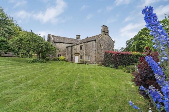 4 bed Detached for sale Image 12
