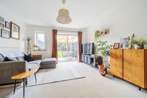 Carnation Way, Aylesbury, Buckinghamshire, HP21