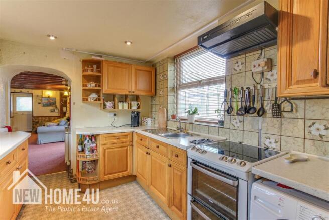 KITCHEN: