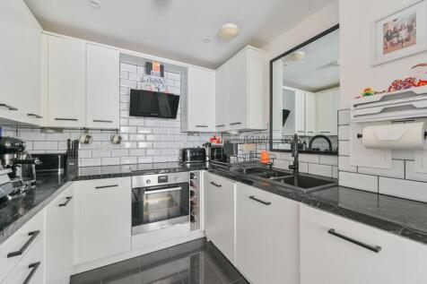 Mullins Place, Clapham Park, London, SW4