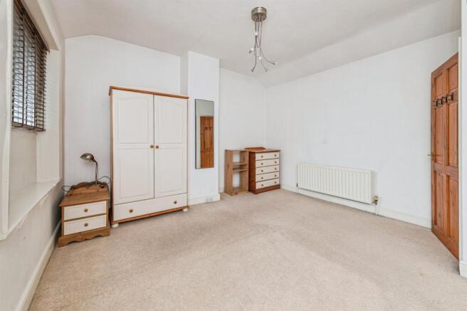 2 bed House for sale Image 5