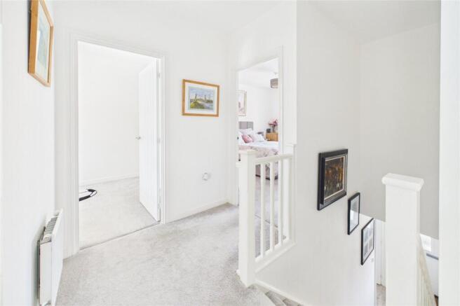 4 bed Detached for sale Image 12