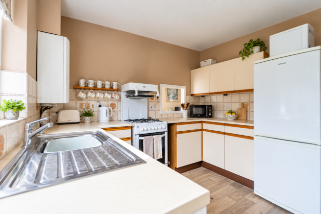 2 bed Bungalow for sale Image 6