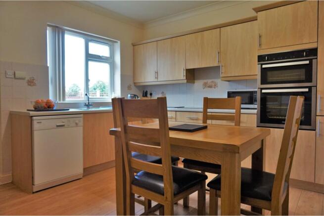 Kitchen / Breakfast