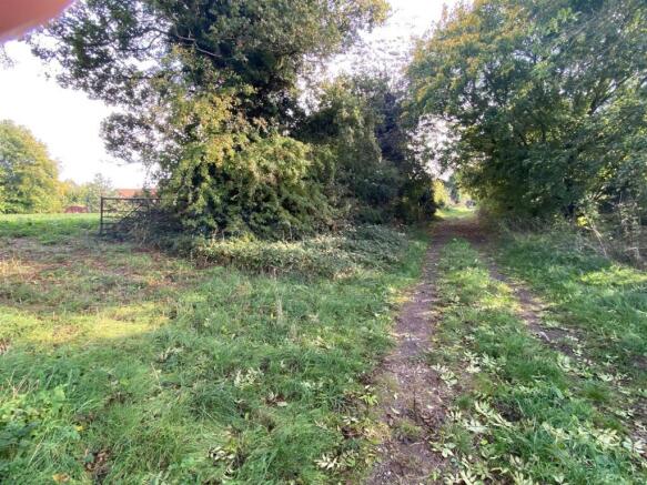 Pic 2 - Hall Lane, Laxton.jpg