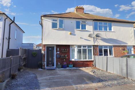 Thrupps Avenue, Hersham, Walton-on-thames, Surrey