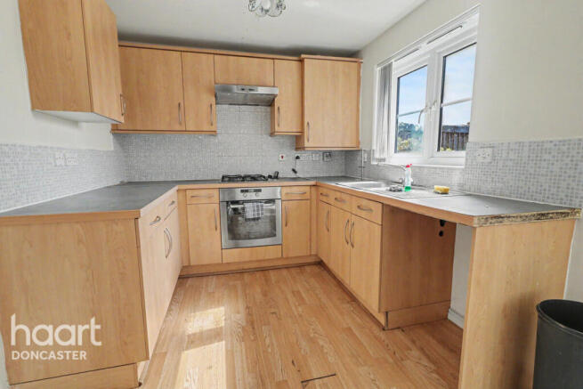 3 bed Terraced for sale Image 6