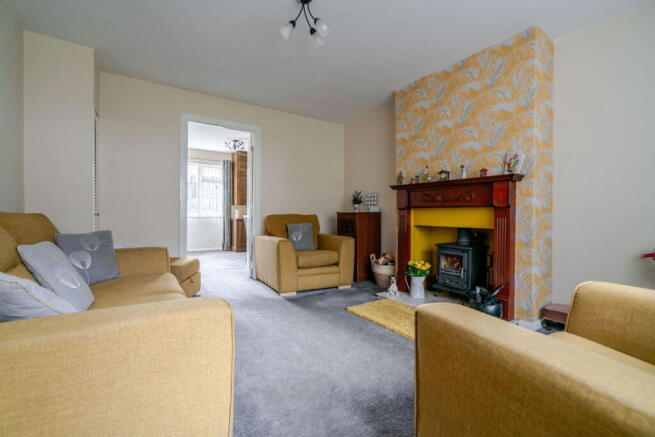 12 Parklands Drive, Triangle HX6 3NP photo 4
