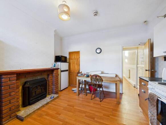 4 bed Terraced for sale Image 7