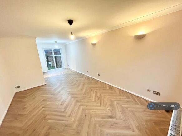 Lounge (When Empty)