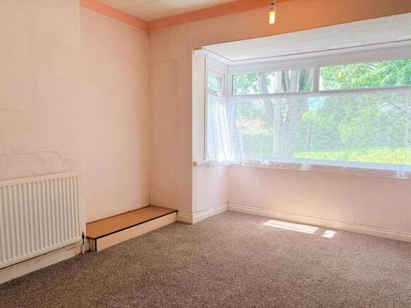 3 bed Semi-Detached for sale Image 9