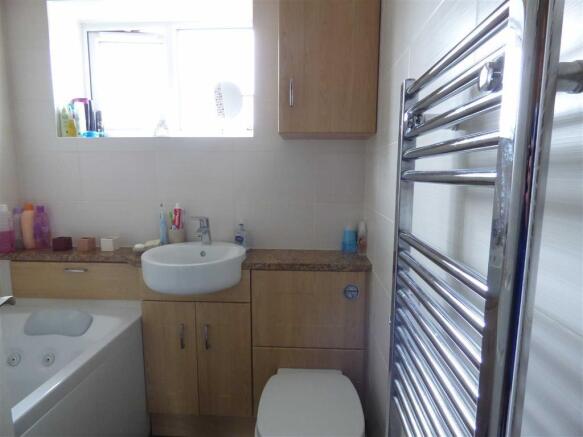 LUXURY BATHROOM