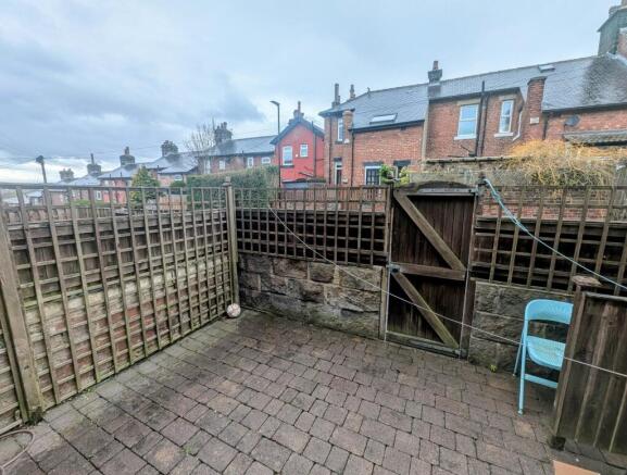 3 bed Terraced to rent Image 11