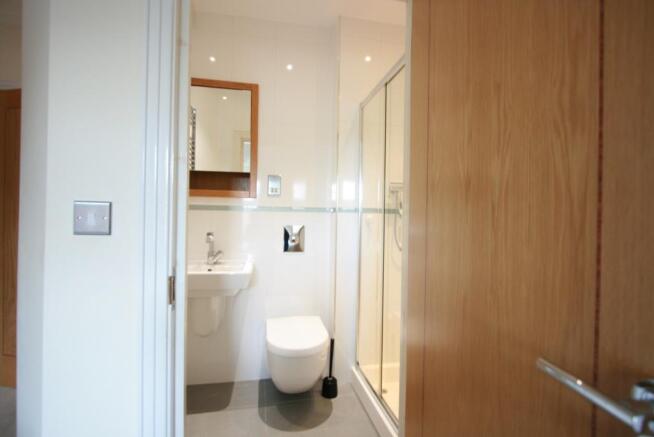 Ensuite Bedroom 1