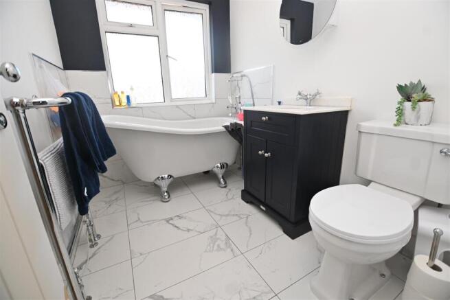 Juliers Close, Canvey Island photo 4