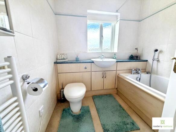 2 bed Apartment for sale Image 9