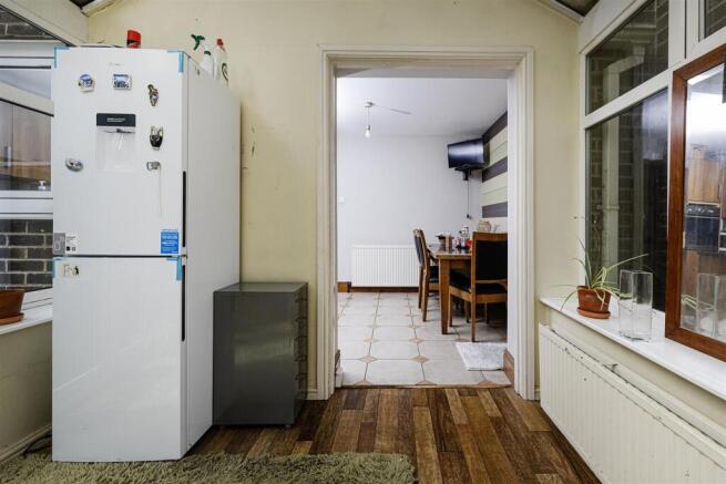 3 bed Semi-Detached for sale Image 11