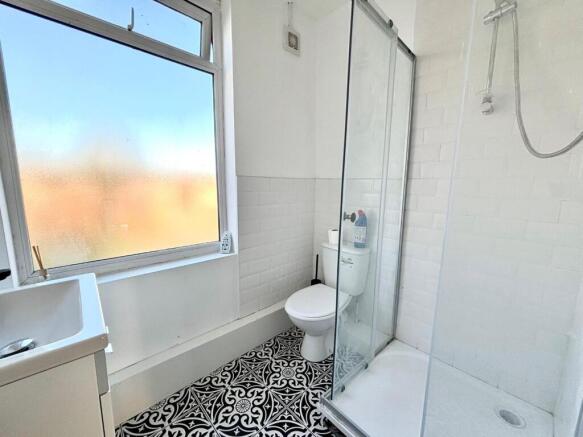 2 bed Terraced for sale Image 5