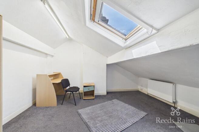 3 bed Terraced to rent Image 8