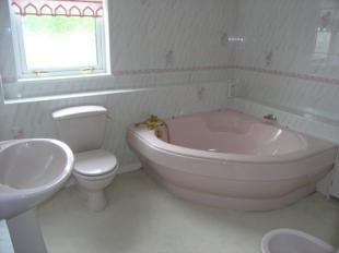 En Suite Bathroom