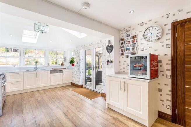 Kitchen 3.jpg