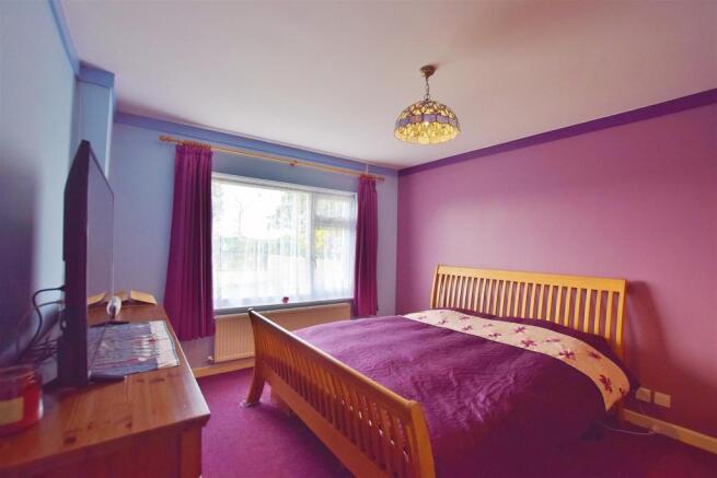 Bedroom 1.jpg