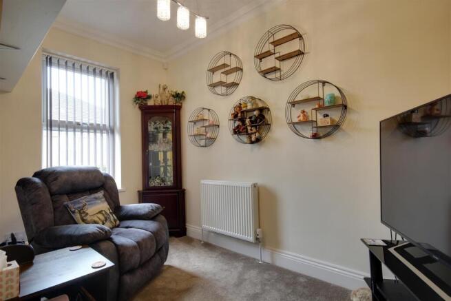 3 bed Detached Bungalow for sale Image 9