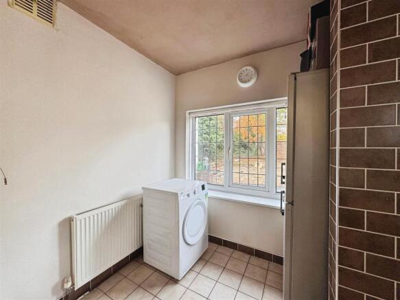 3 bed Detached for sale Image 6