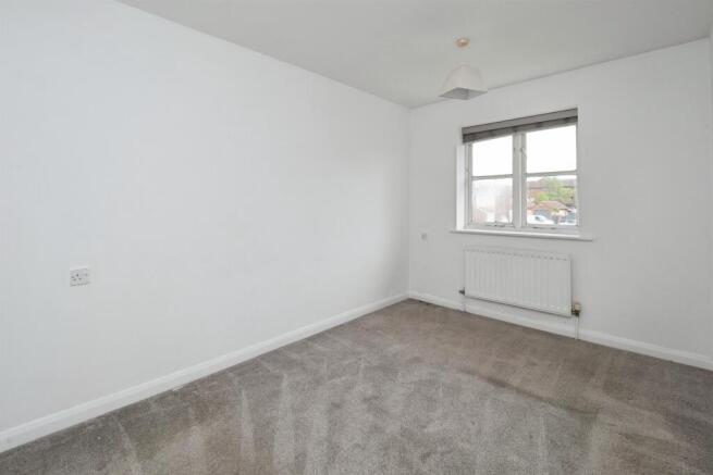 3 bed Semi-Detached for sale Image 8