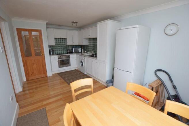 Kitchen diner1