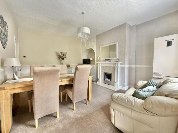 4 bed Terraced for sale Image 5
