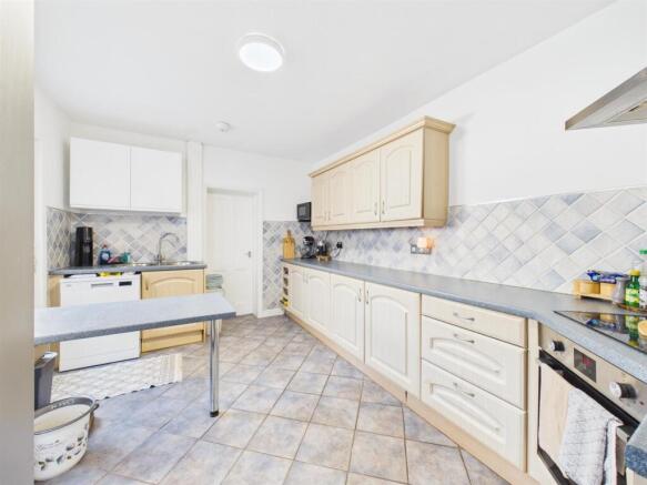 6 bed Terraced for sale Image 4