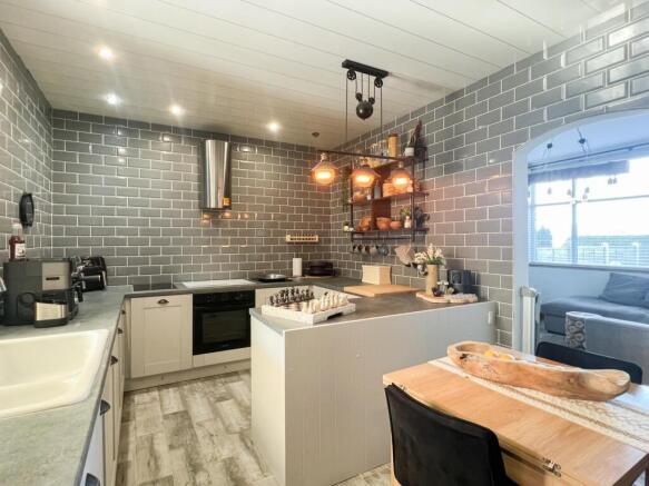 2 bed Terraced for sale Image 7