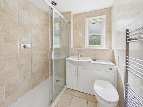 2 bed Flat for sale Image 6