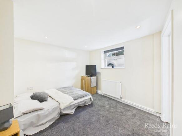 2 bed Maisonette for sale Image 7
