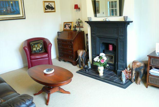 LOUNGE/ BEDROOM 3