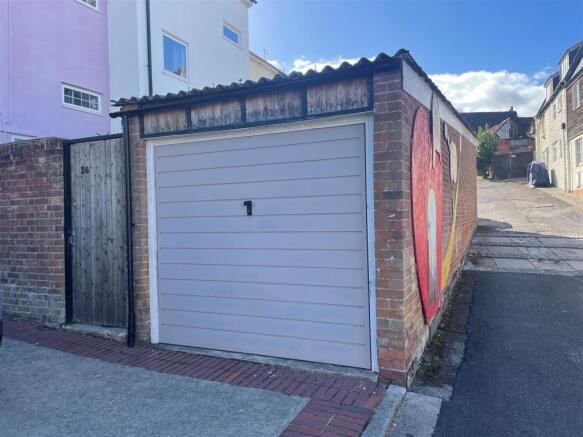 garage.jpg